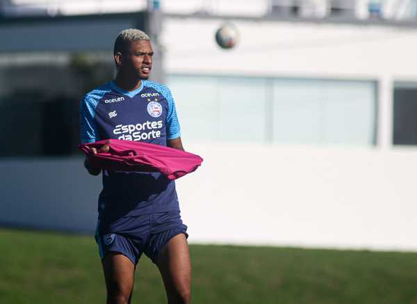  Após postar sobre desistência do futebol, Diego Rosa volta atrás e é relacionado para jogo do Bahia – Globo.com