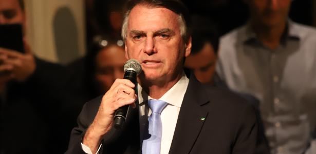  Bolsonaro, que ignorou enchente na Bahia, agora arrecada doações para o Sul – UOL Confere